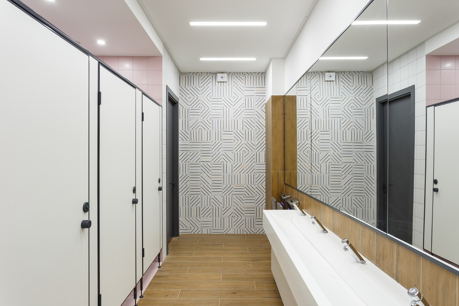 乌克兰基辅 A+ 学院 SVOYA studio-39