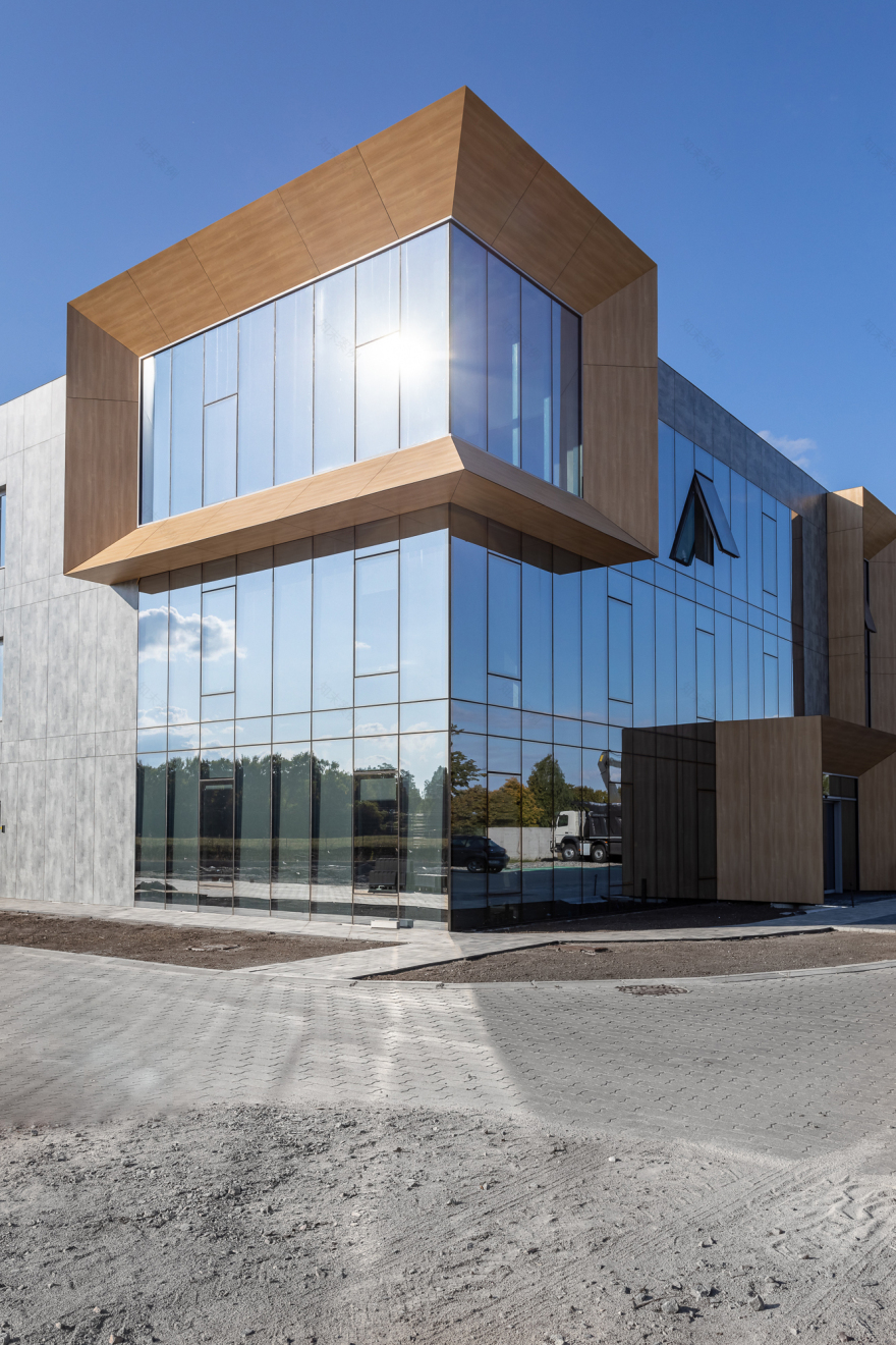 Volvo Construction Equipment Flagship-20