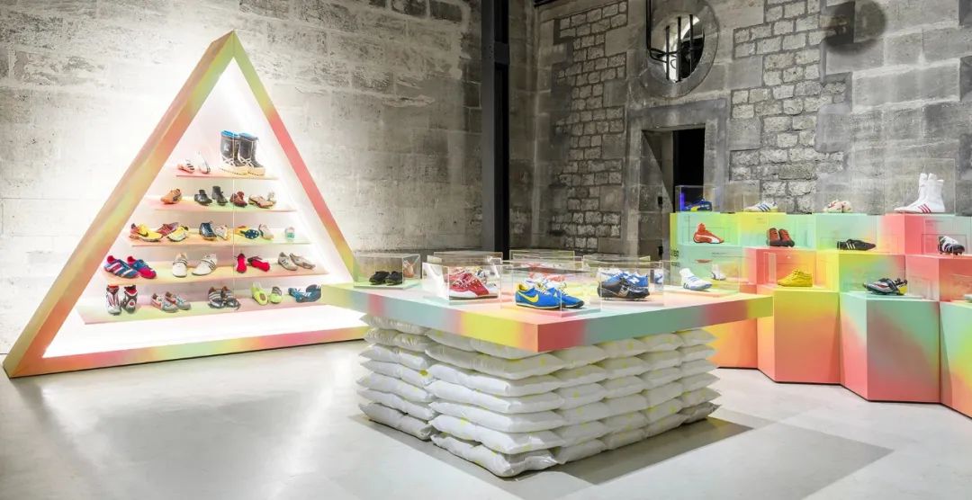 ​Mathieu Lehanneur为sneakers运动鞋“游乐场”设计了丰富多彩的场景-21