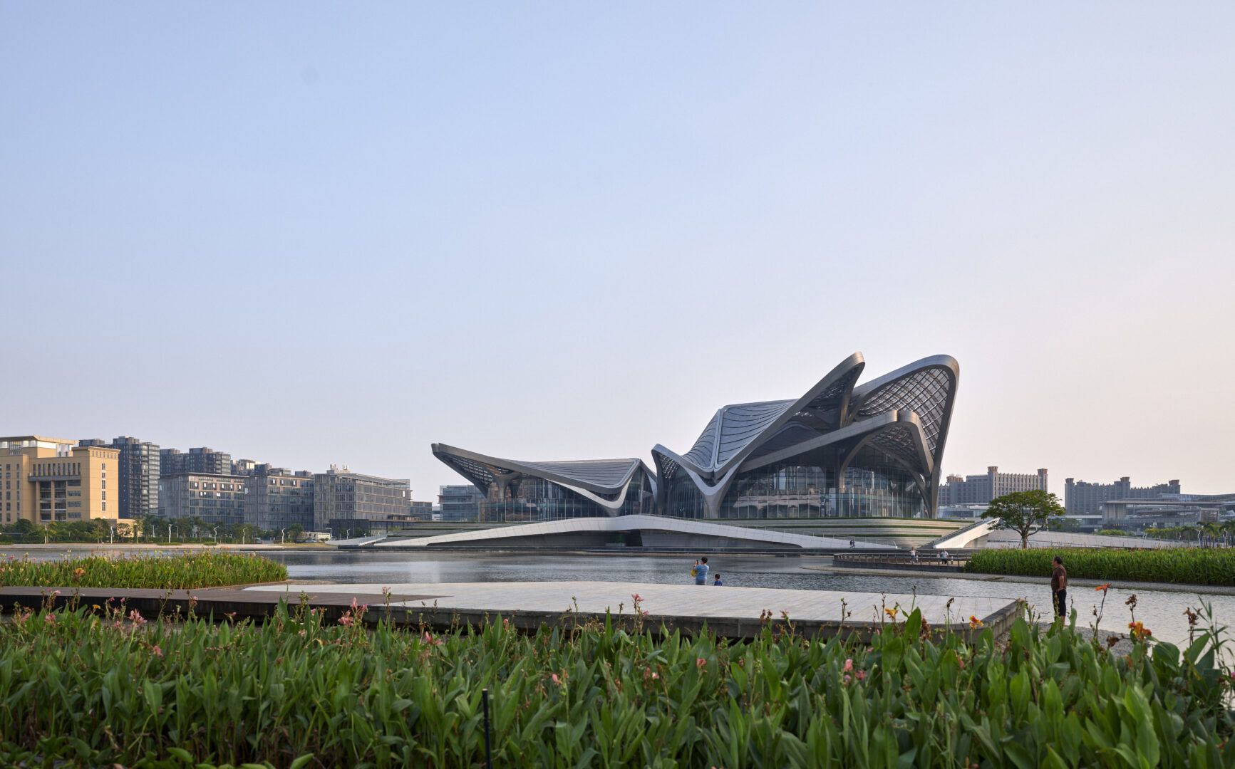 ZHUHAI JINWAN CIVIC ART CENTRE | ZAHA HADID ARCHITECTS - ARCH2O-9