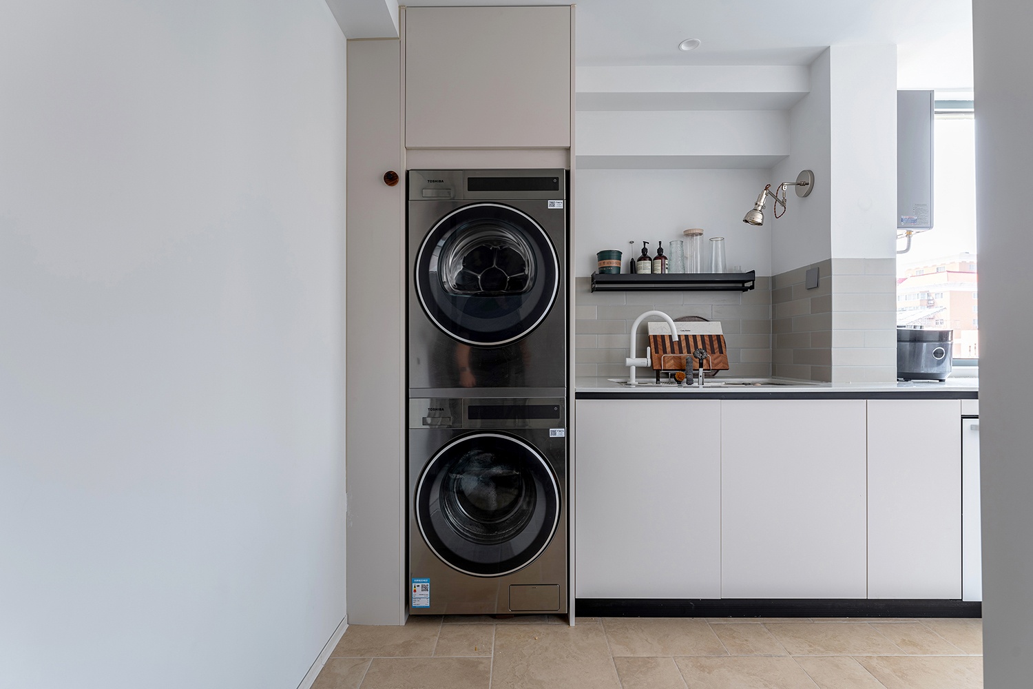 105㎡简约风拆掉一间房秒变大横厅，三口之家玩转通透格局-45