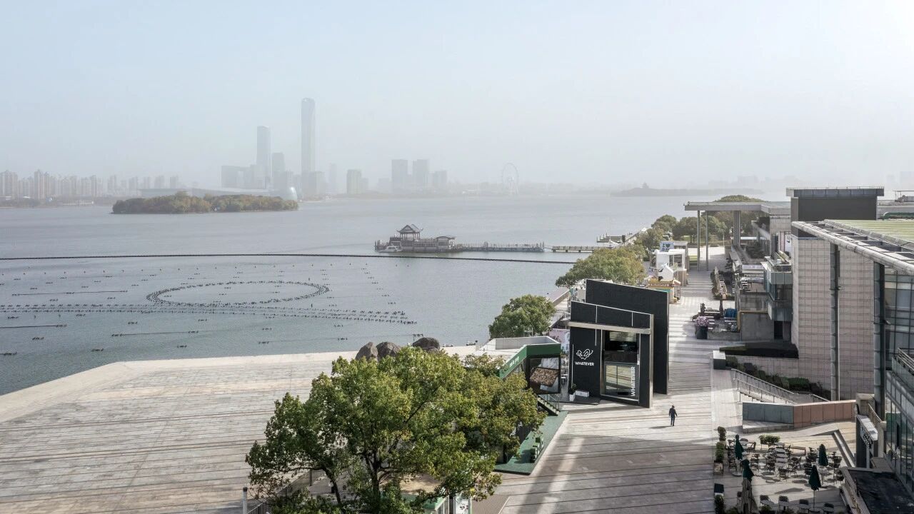 Whatever 咖啡苏州湖滨新天地店丨中国苏州丨平介设计-21