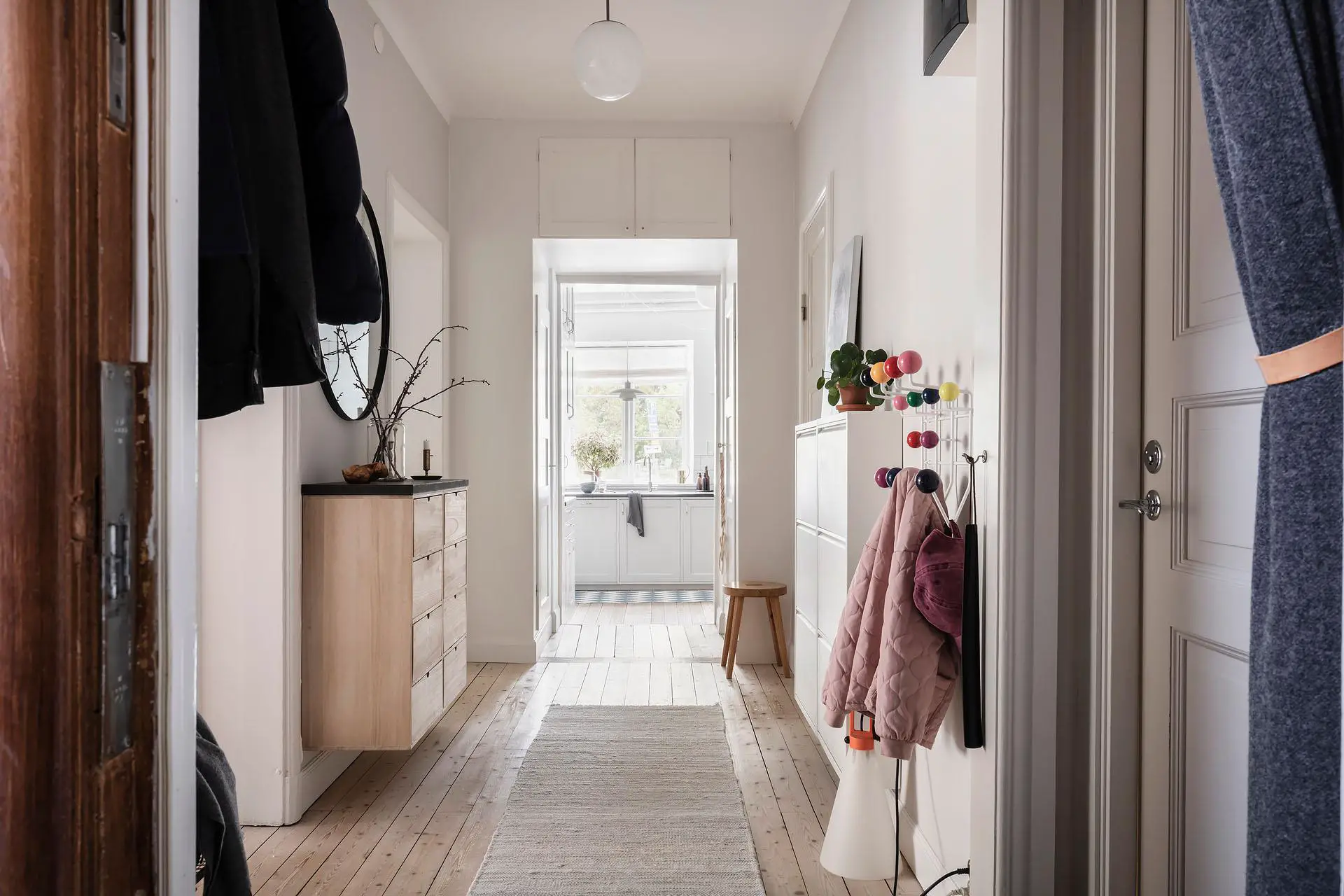 瑞典城市绿洲 | 红白格子地板的温馨公寓-20