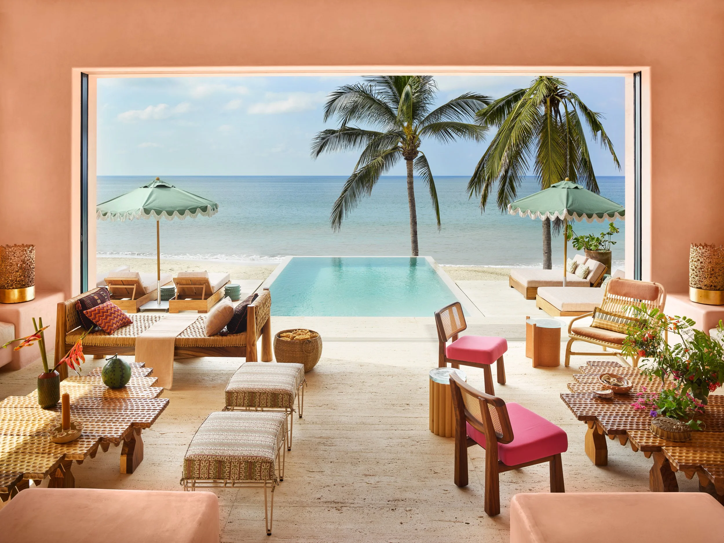 玫瑰宫

注：Casa Rosada 通常指位于阿根廷布宜诺斯艾利斯的总统府，因其建筑外观多为粉色（玫瑰色）而被称为玫瑰宫  丨墨西哥-15