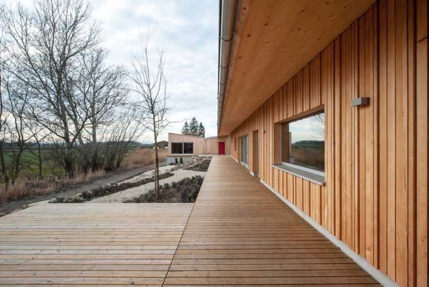 奥地利白松别墅 | 被动式建筑的绿色庭院-20