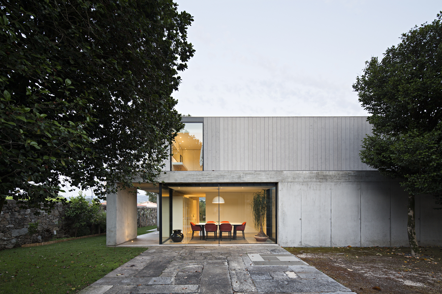 葡萄牙 Soutelo 乡村别墅 | 和谐融入自然的室内设计-14