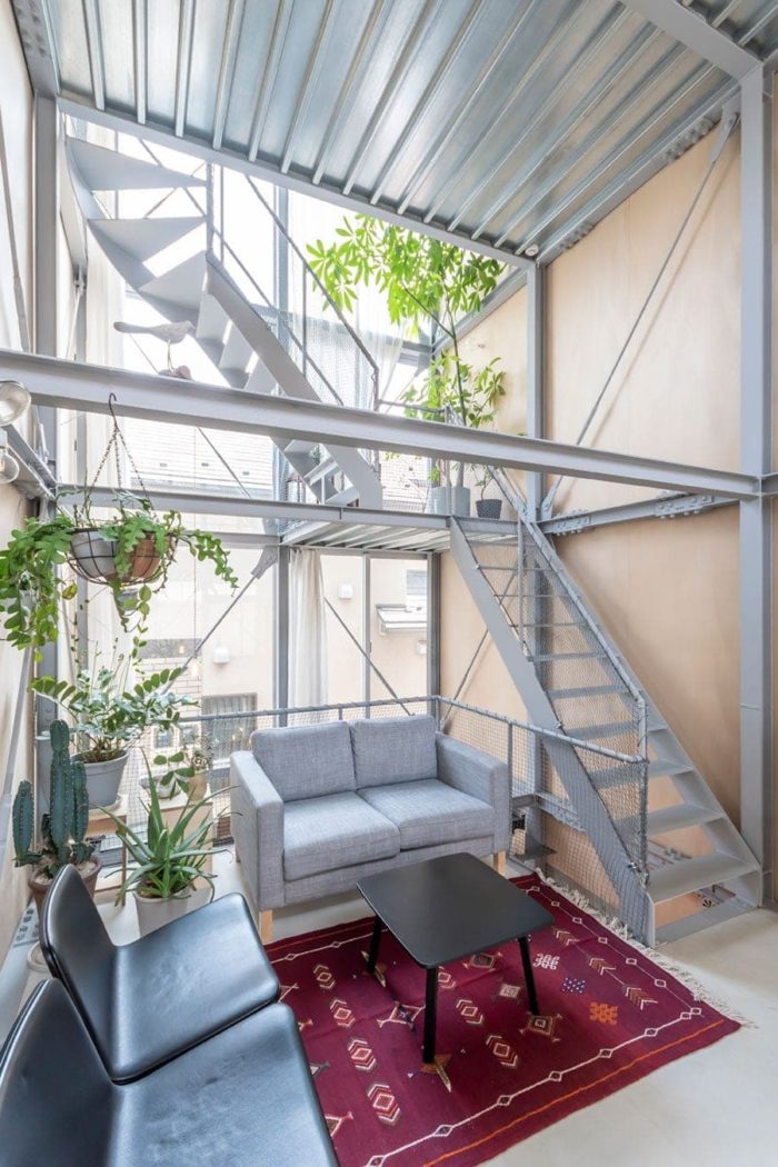 伸びやかに広がる３階建て空間さらなる面白さを見出すために、今も攻略中 | Architecture | 100%LiFE-2