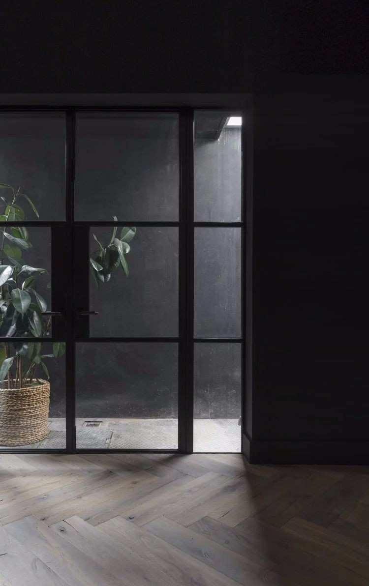 伦敦住宅的黄铜魅力-57