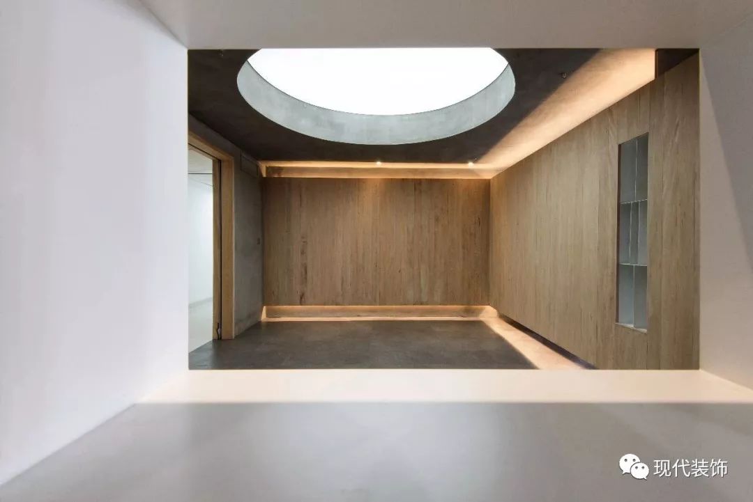 昆明中鸿联合建筑办公室 | 水泥与木质的简约魅力-0