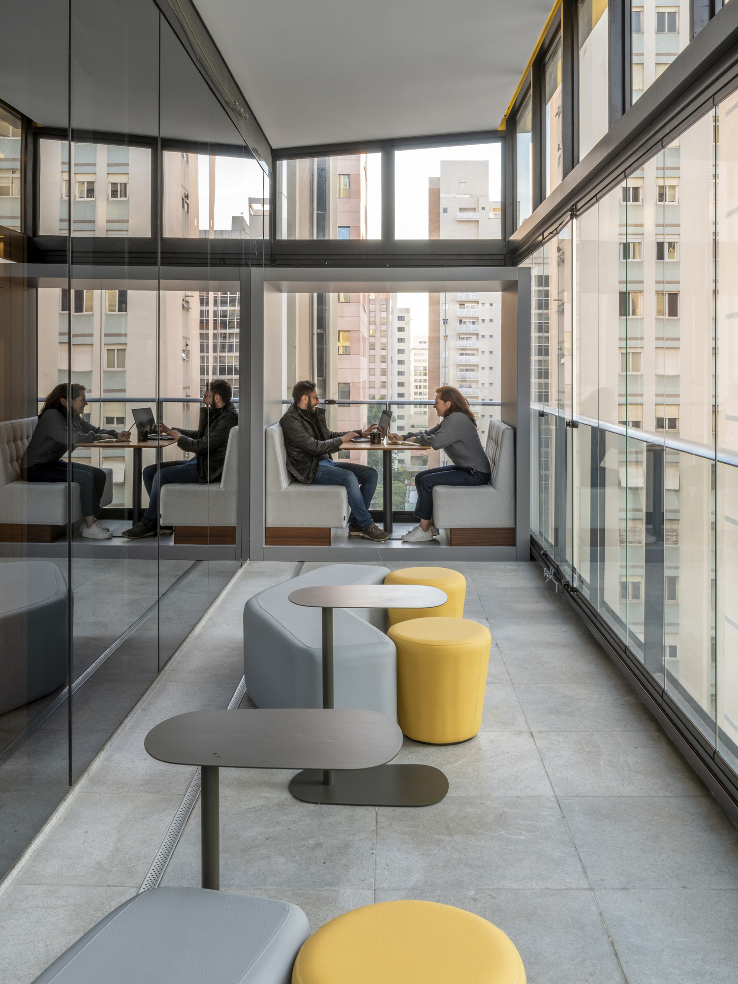 圣保罗C6银行办事处设计-27