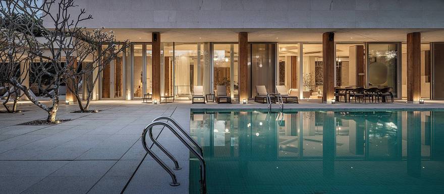 新作 · 赵睿 × 山石里予|松弛的午后丨中国广州丨V2 纬图,OOD-150