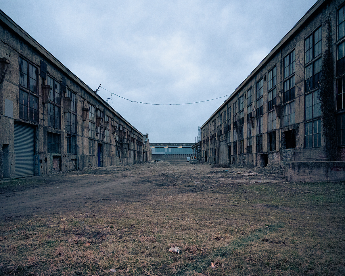 现代简约公寓设计丨Gyenes András-2