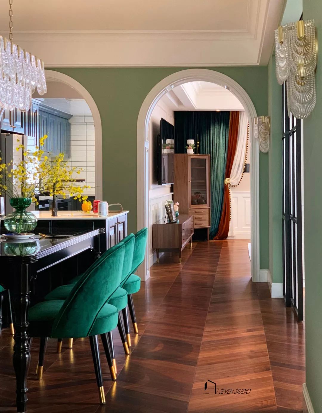 美式轻奢婚房，T 形推拉门点亮空间互动-45