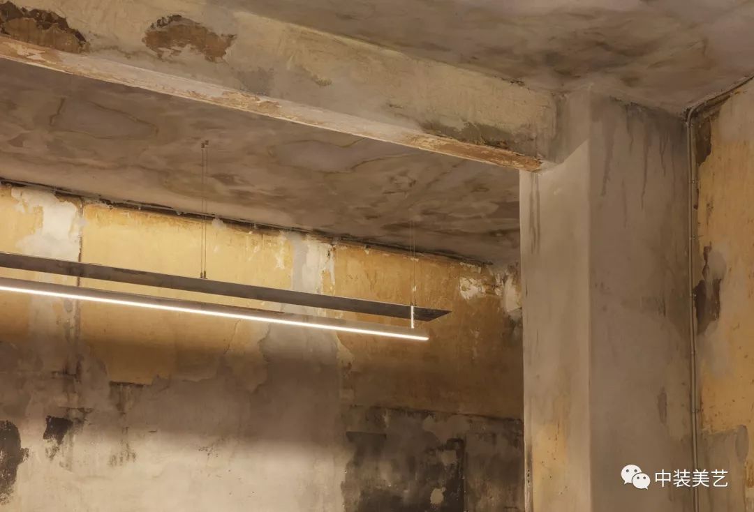 Color /跟着大师学软装-哥本哈根 灯光雕塑TABLEAU花店-83