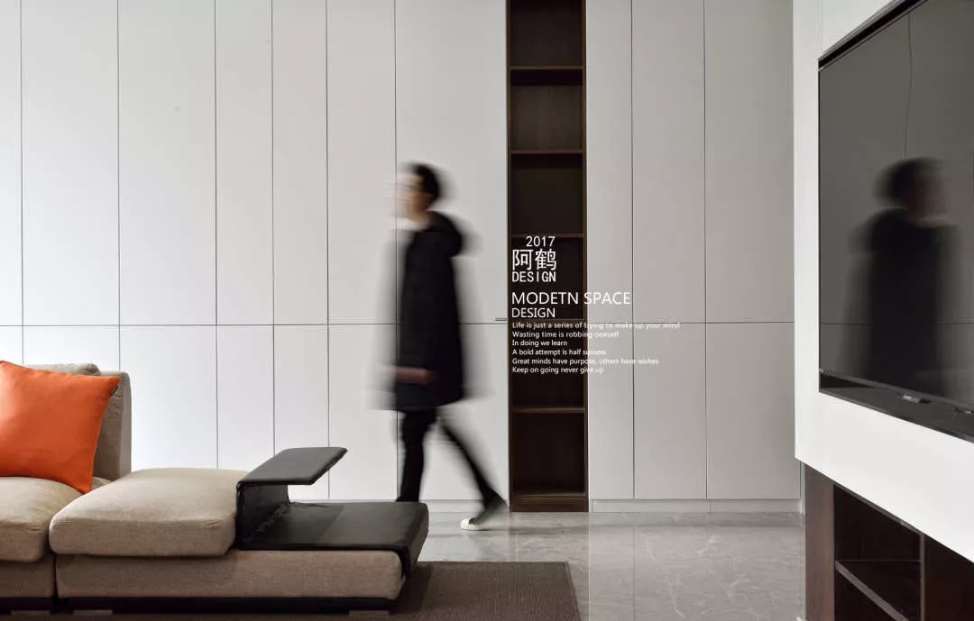 客厅中间的一堵墙竟然是电视机绝佳的摆放位置？| 阿鹤设计-8