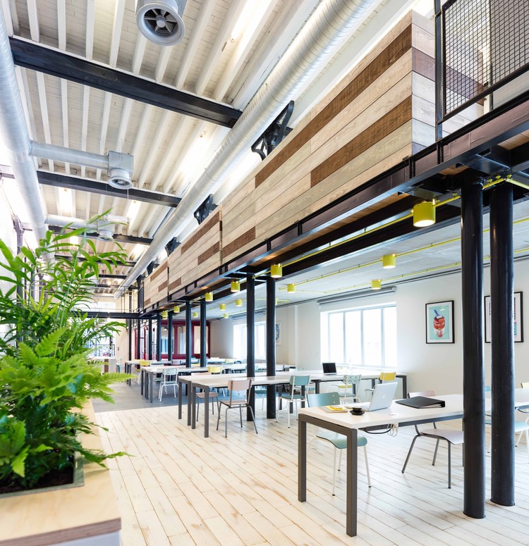 Deskopolitan  MoreySmith-18