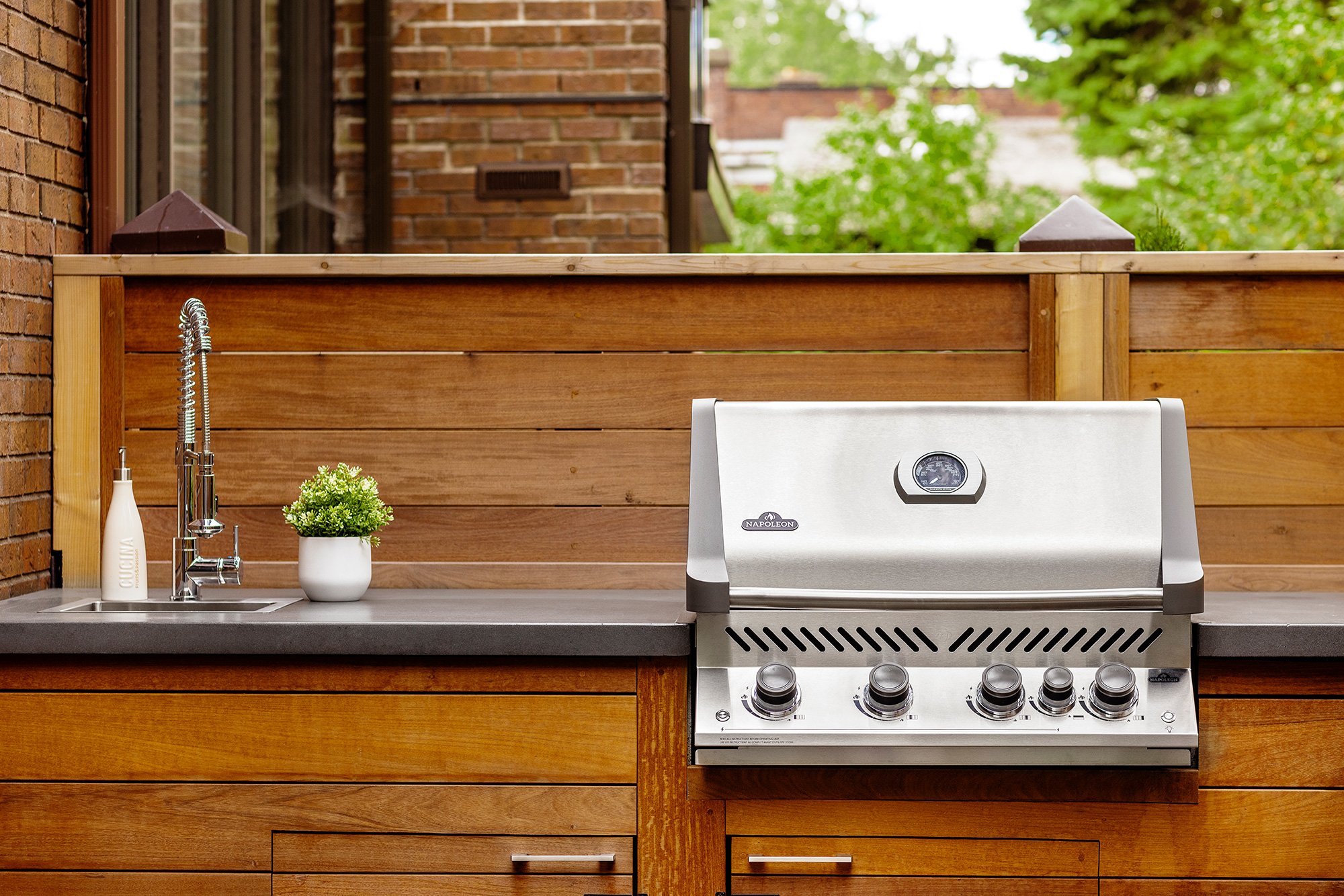 城市小庭院改造  花园融入生活丨Services Paysagers Dominique Filion-9