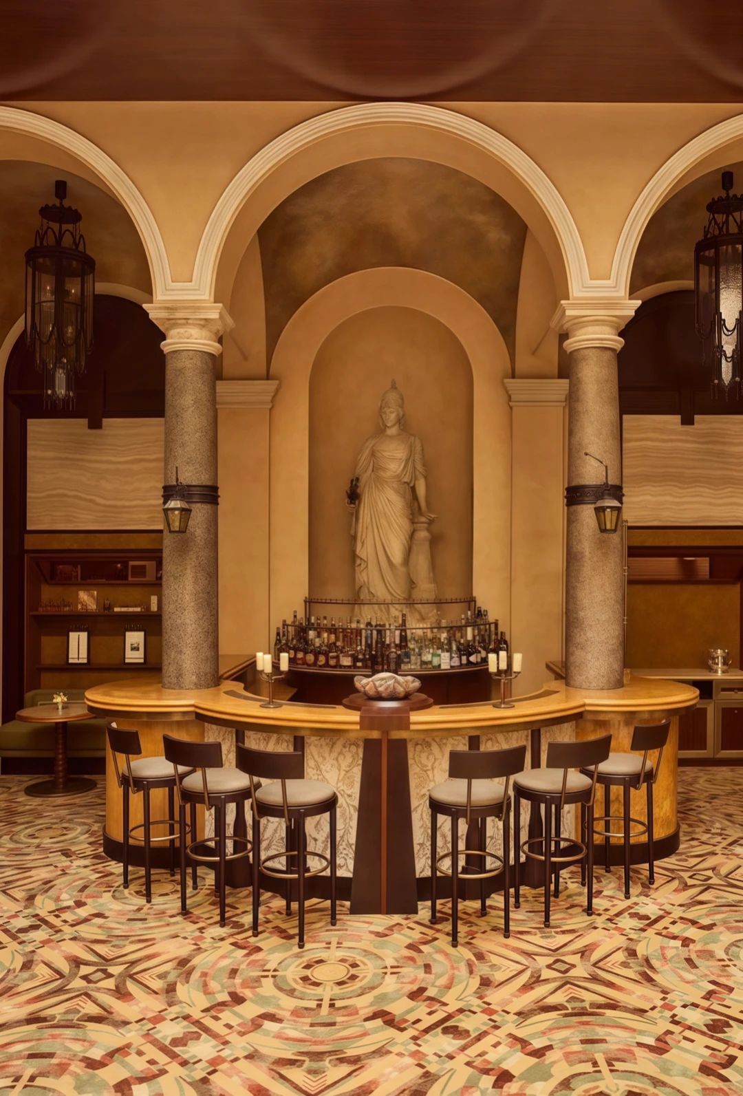 LVMH x 雅高集团全球首家东方快车酒店开幕,老钱风的极致浪漫-29