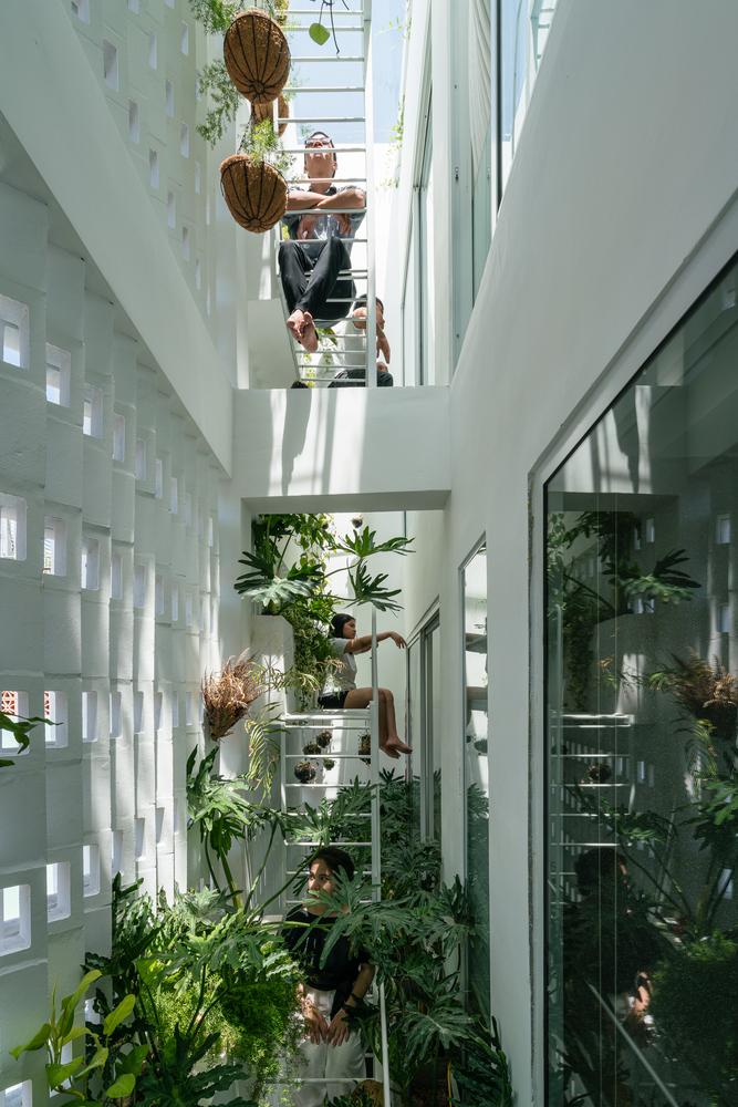 越南雨林中的“百叶窗”住宅-30