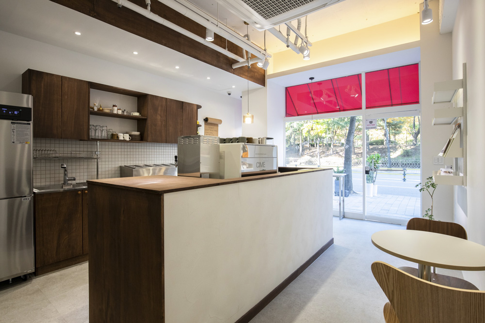 13 平米的精致诺克四季 | 白色与木色调的完美融合-5