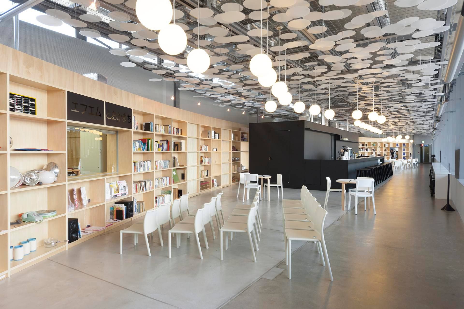 Binocle - A circle in a square-35