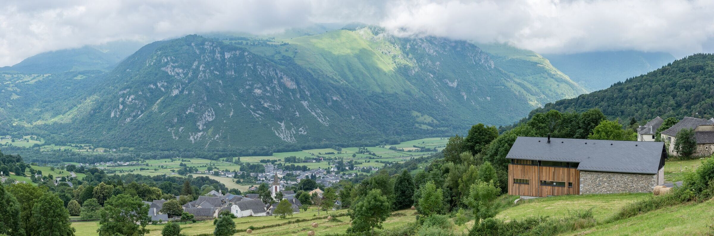 融合自然的法国比利牛斯山脉生物气候住宅-21