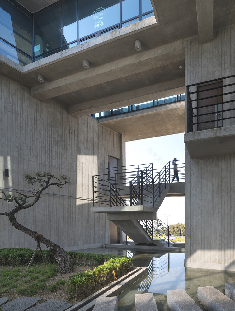 韩国日出之城的五边形商业建筑-26