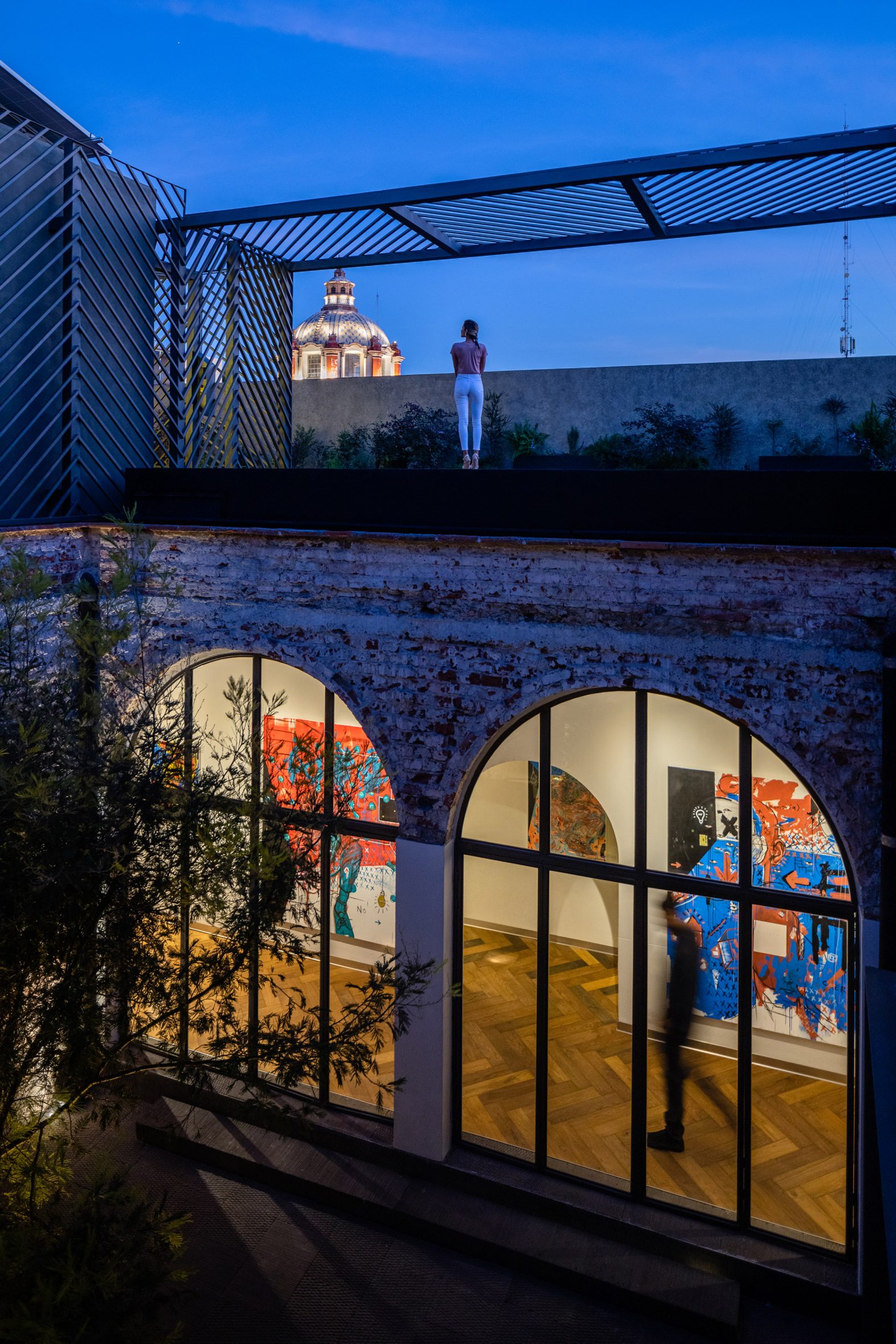 墨西哥历史建筑改造 | Tá Design Hotel 的优雅混搭设计-29