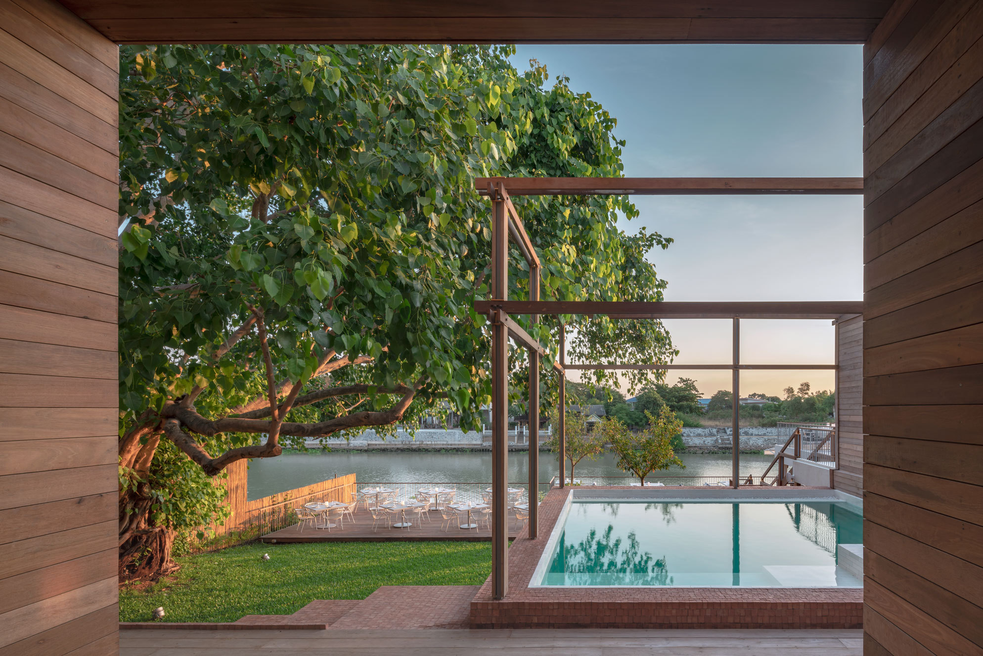 Baan Pomphet Hotel and Restaurant / onion-64