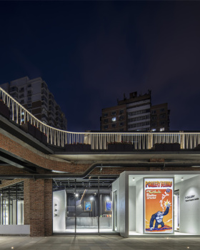 P GALLERY plastic people & sofubi潮玩画廊，北京 | OEO野境建筑