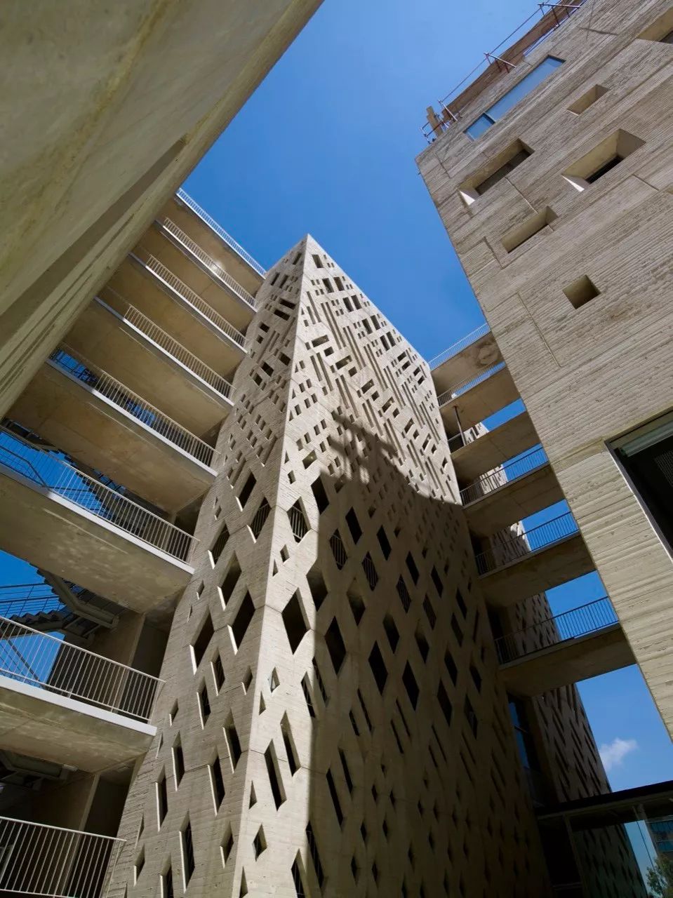 贝鲁特建筑事务所 Youssef Tohme 的现代共生设计-48