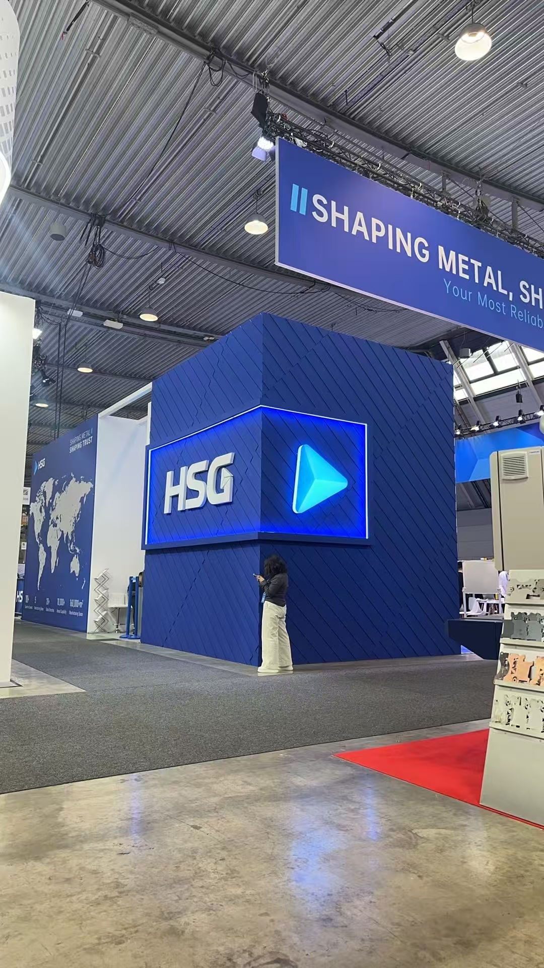 Booth｜谁说机械类展台不能未来科技感！-18