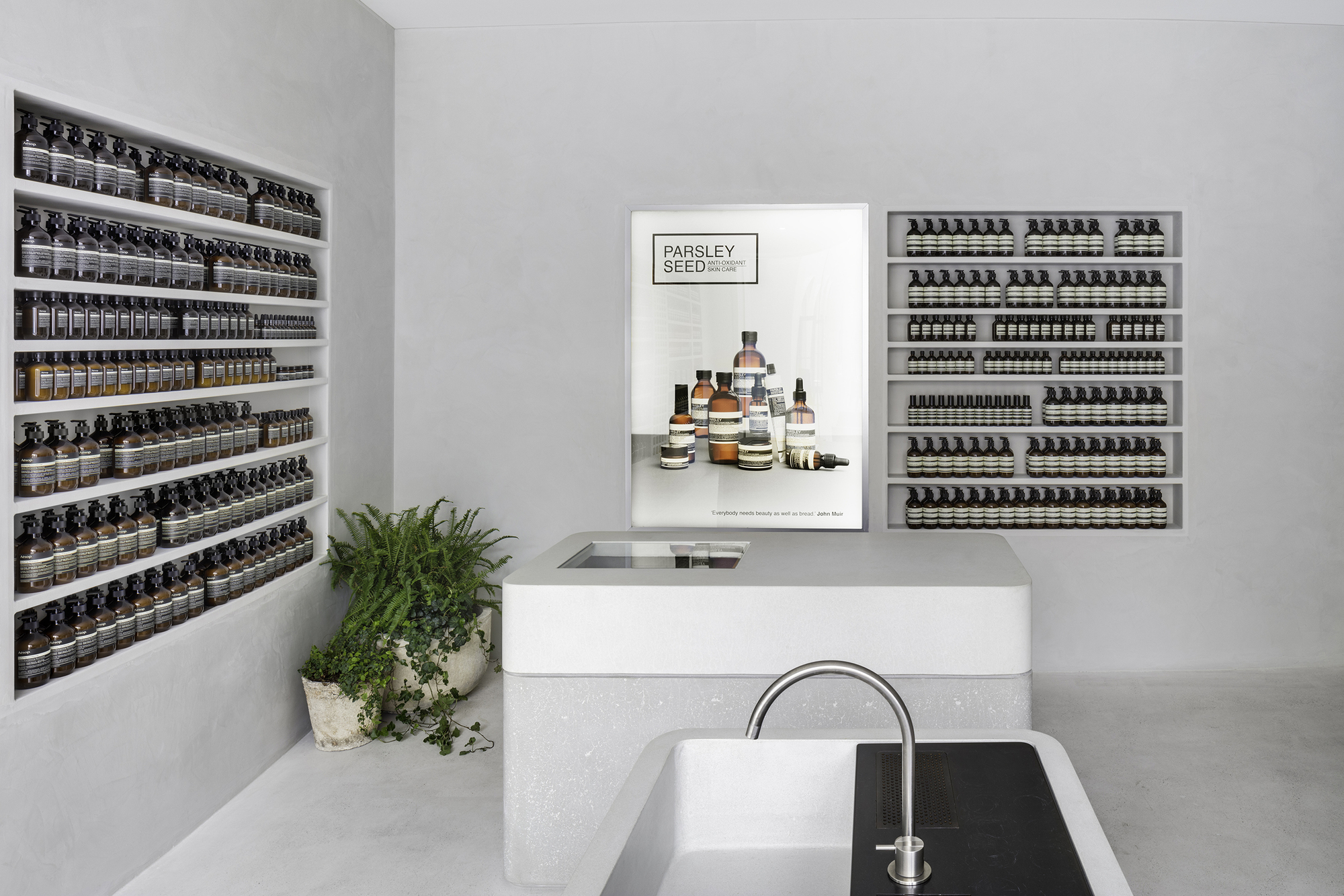 温润之境 | Aesop Miami 店现代设计解读-3