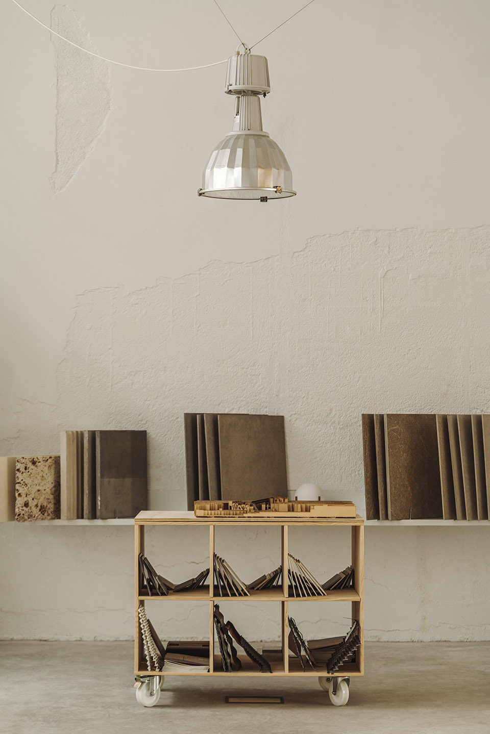 充满幻想和创造仓库改造的灵活自由的工作室设计丨西班牙丨戈者设计-10