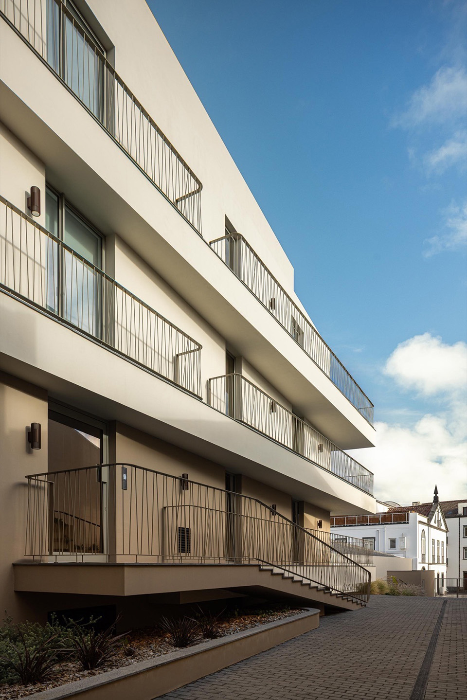 ERNESTO DO CANTO住宅区丨葡萄牙蓬塔德尔加达丨BOX arquitectos-177