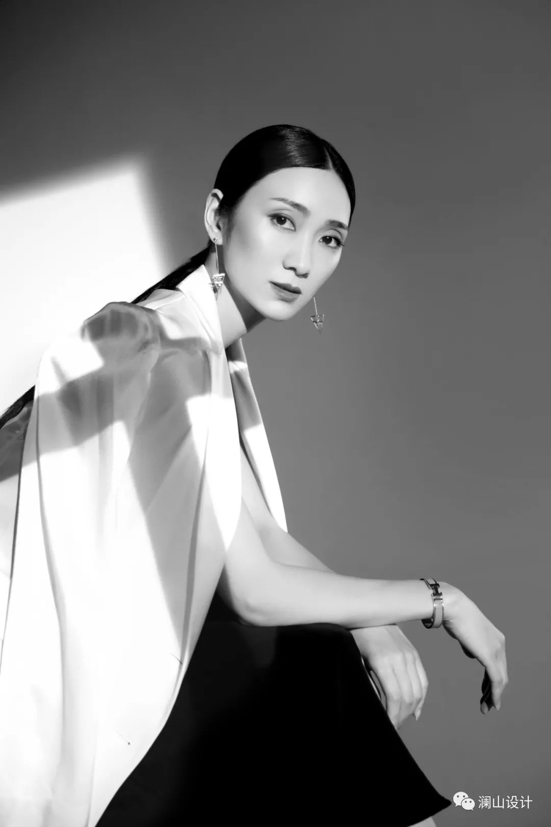 灰色地带 | 现代简约中的自然韵律-48