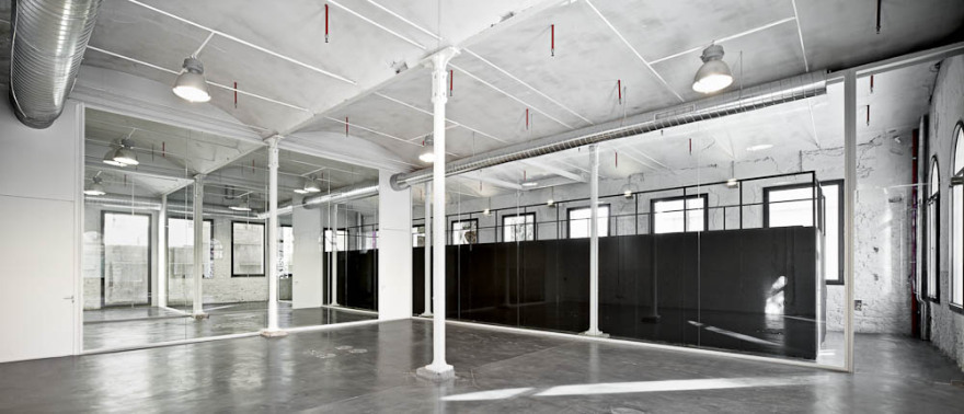 expansion of hangar artistic creation centre on the can ricart site-15