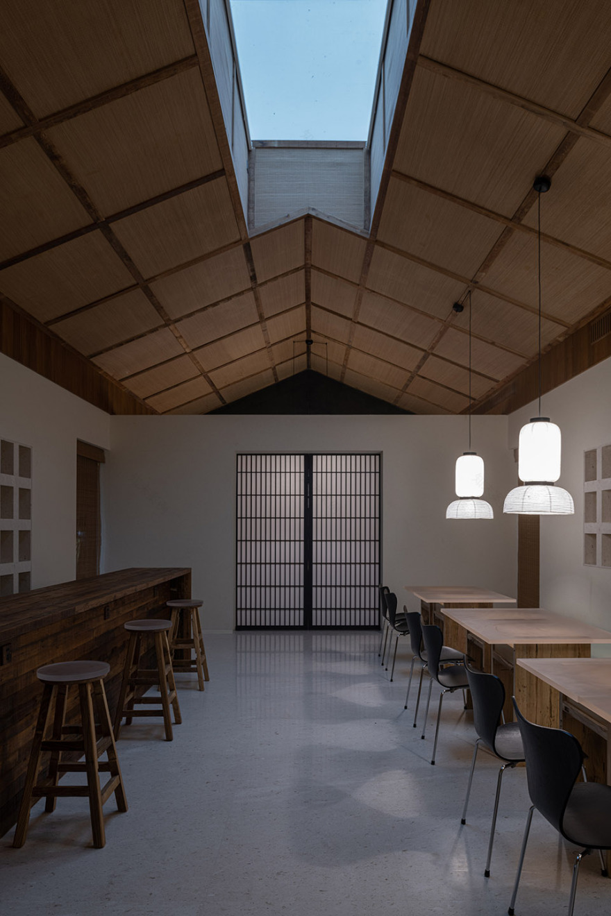 新镇江上海小笼概念店丨中国上海丨否格设计-38