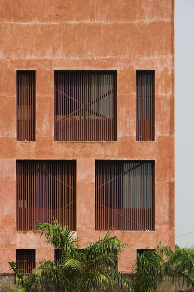 红色行政楼 · 节约空间的智慧校园设计丨孟加拉国达卡丨Archeground-29