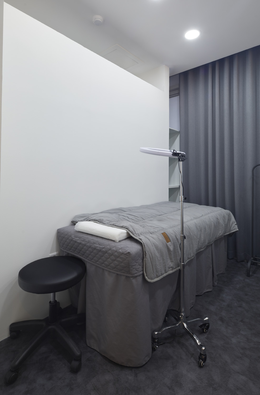 20 平米高级舒适家居店设计-8