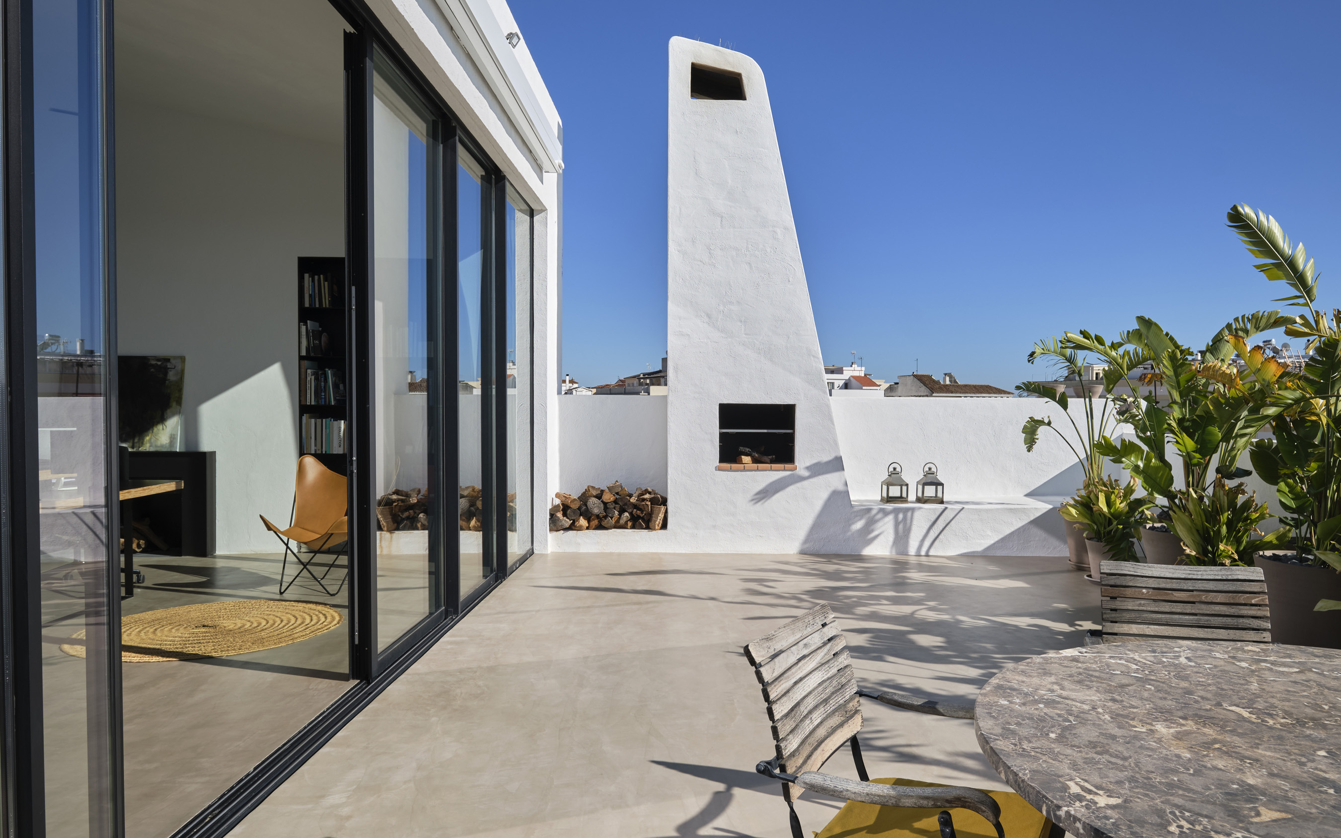 历史中心的海岸城市办公空间丨Alejandro Gimenez Architects-7