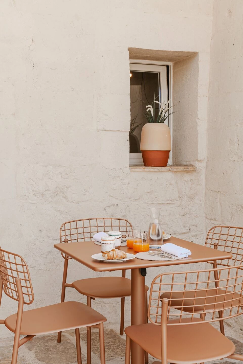 意大利古老城市中的现代早餐沙龙-38