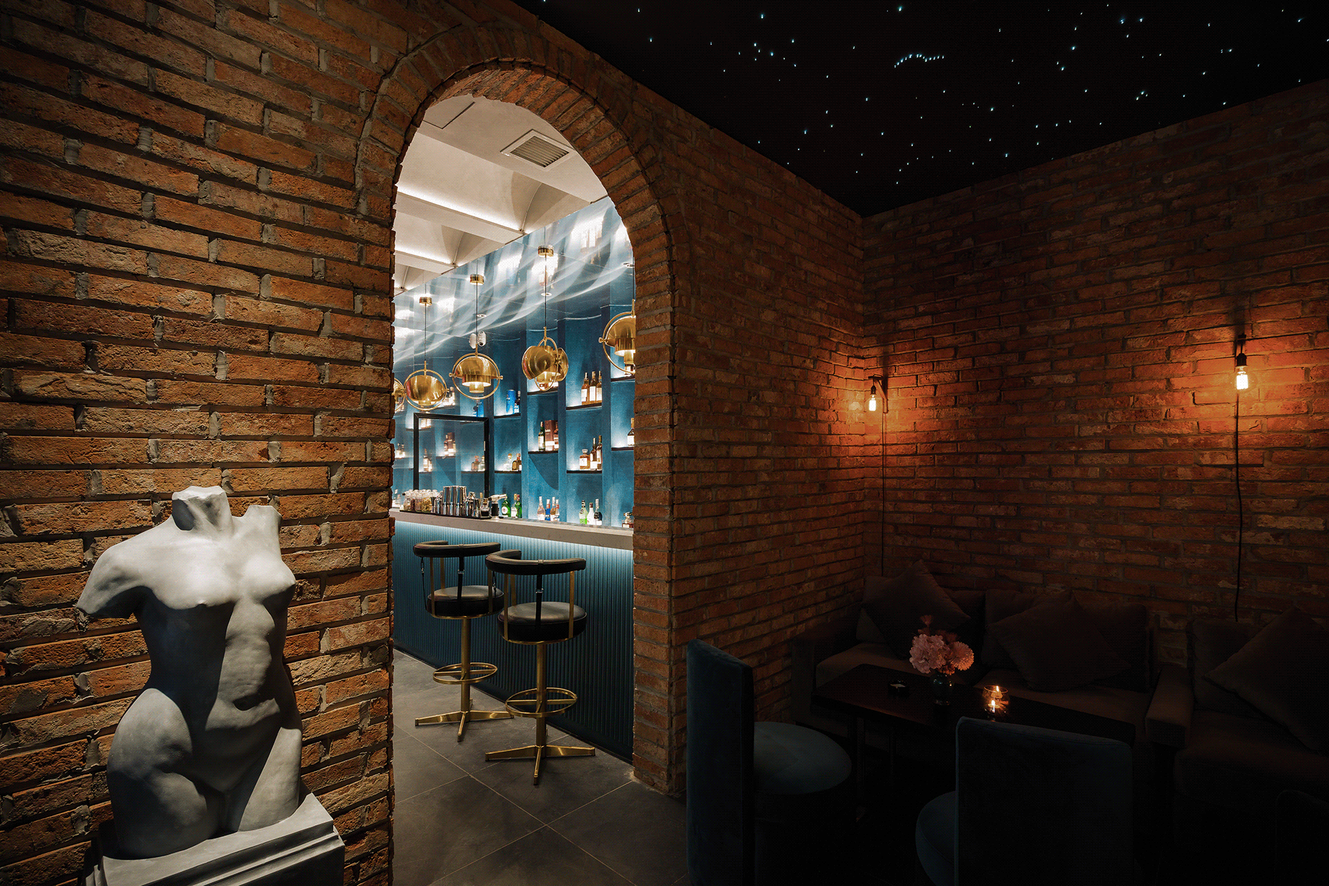 FRIDAYS BAR 室内外照片丨越南河内丨DTA 工作室-20