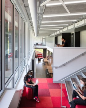 Clockwork Architecture + Design 打造活力教学空间——Sherman Center at SVN Charter School