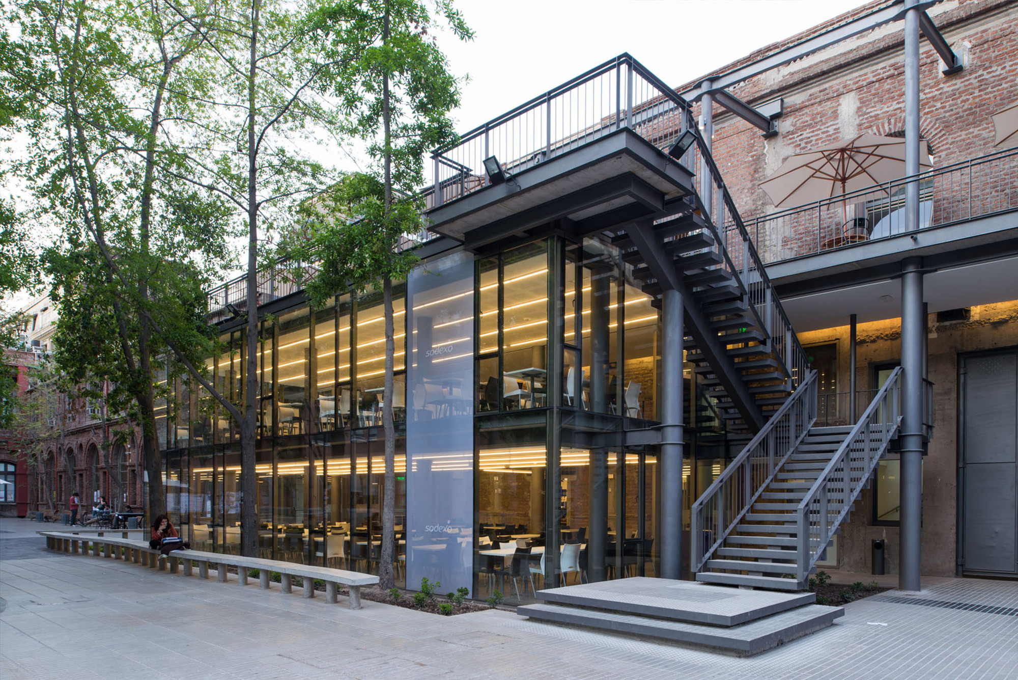 UC Casa Central 学生食堂-14