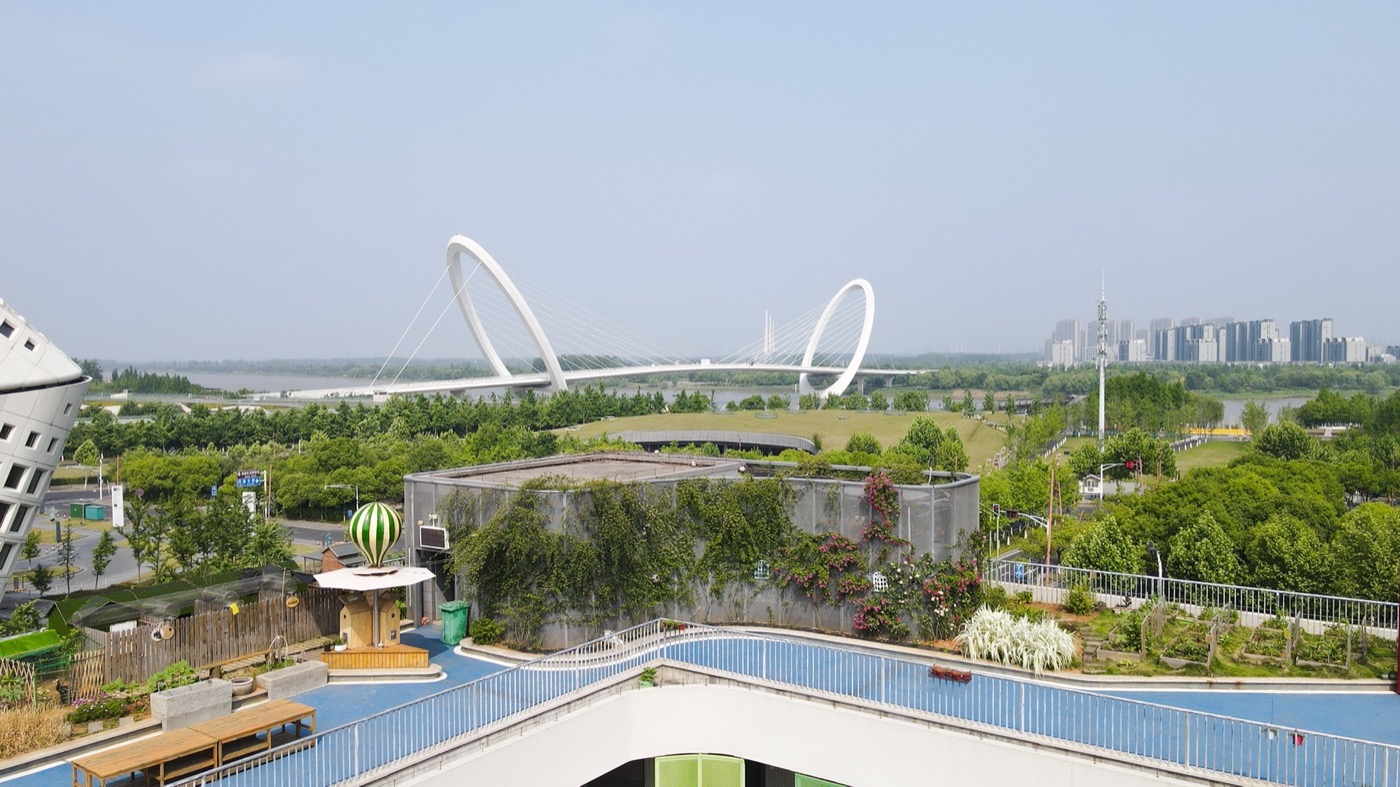 南京志远外语学校天空之园丨中国南京丨南京林业大学风景园林学院团队-9