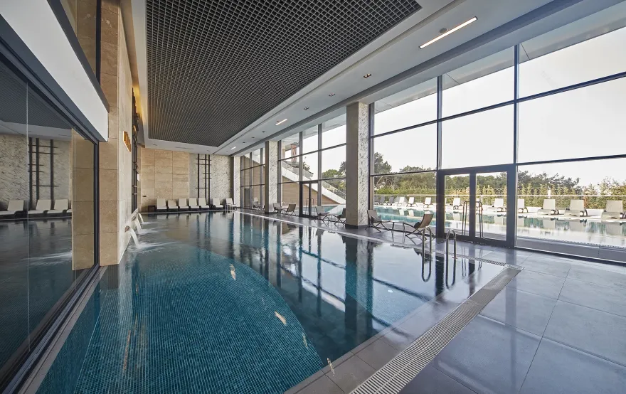 伊斯坦布尔住宅区中 club 设计,打造全民休闲空间-10