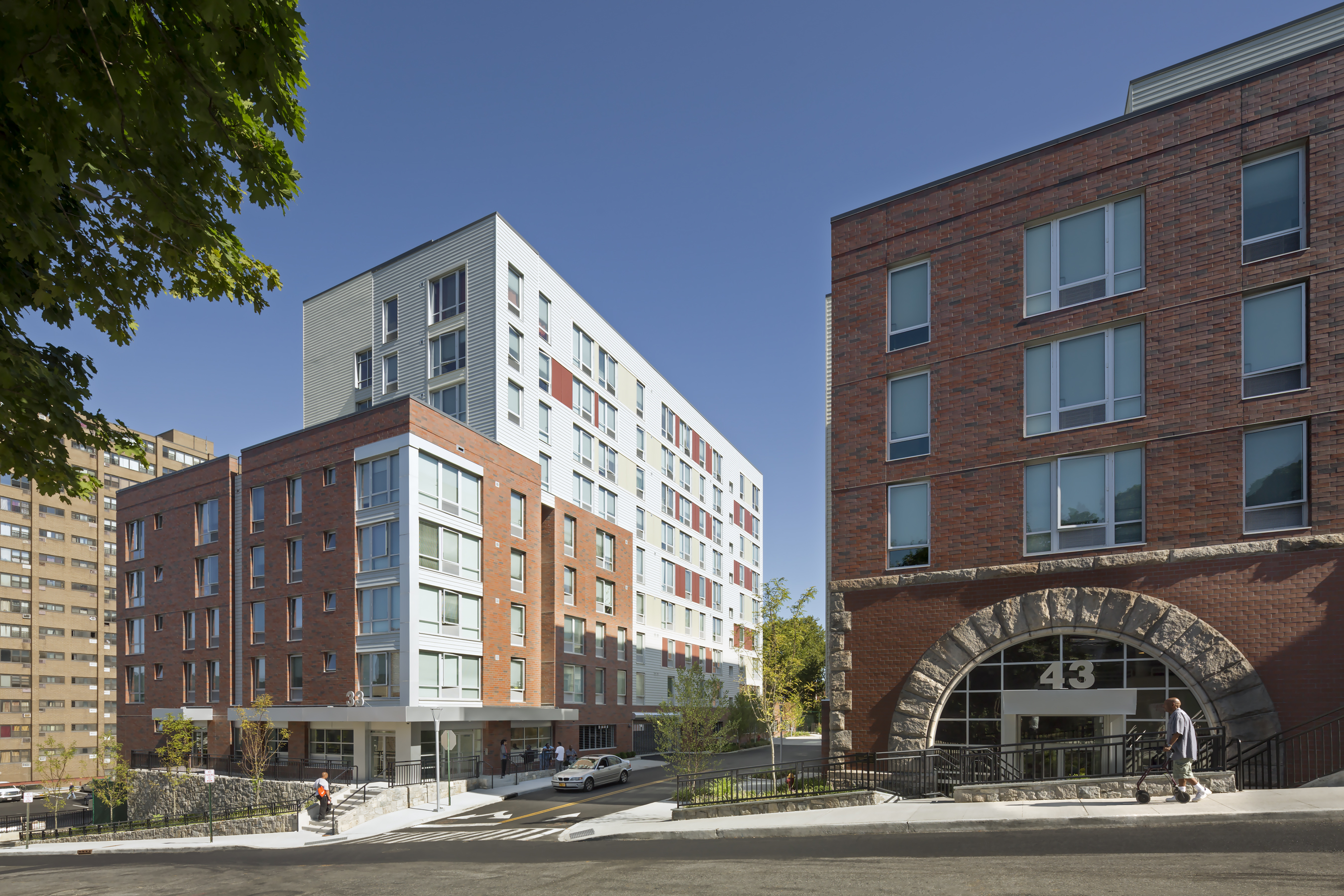 Schoolhouse Terrace | 融入社区的环保老年公寓-10