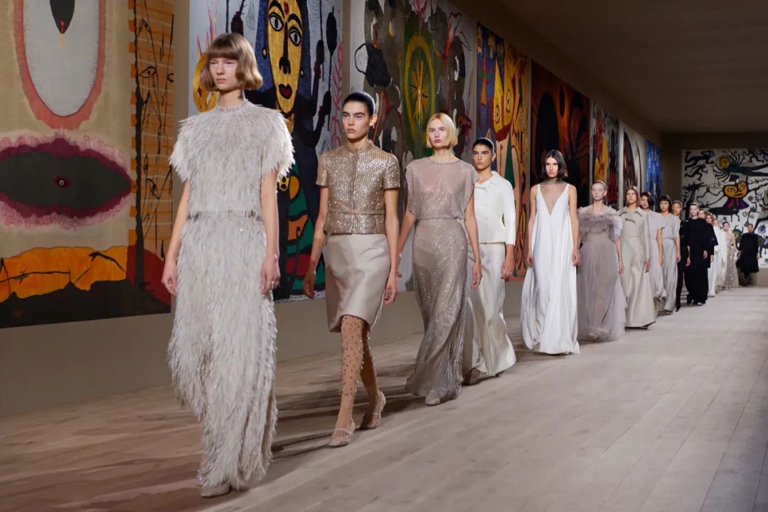 迪奥 SS22 高级定制时装秀场丨法国巴黎丨Bureau betak-26