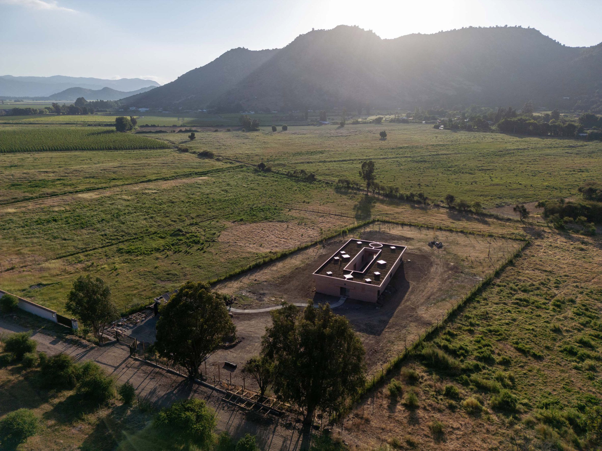 自建房丨智利丨Pezo von Ellrichshausen-4